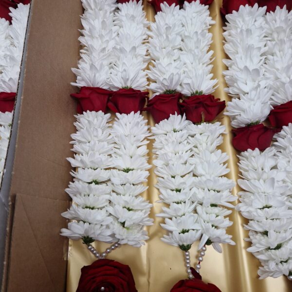 Fresh Garlands